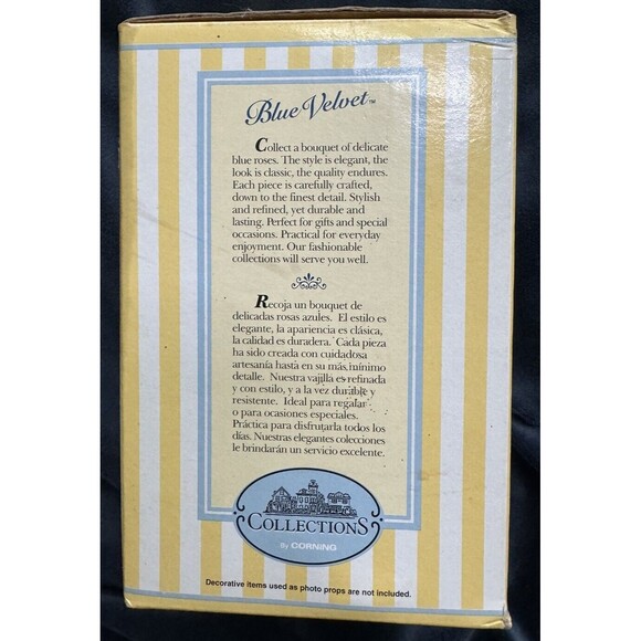 VTG‎ Corning Candlestick Pair In Blue Velvet pattern, Roses Country Farmhouse - Picture 6 of 9